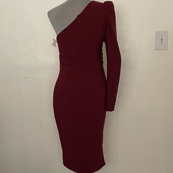 Lavish Alice Woman Burgundy One Shoulder Cocktail Dress Size; 8 - Picture 6 of 13